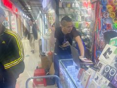 -华强北赛格通信市场批发档口(赛格康乐大厦店)
