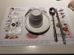 餐具摆设-本家韩国烤肉(青岛万象城店)
