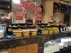 -广州万富希尔顿酒店·感趣自助餐厅·金秋蟹宴生蚝海鲜刺身