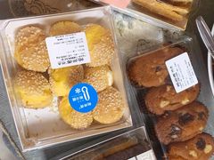 -鲍师傅糕点(大沽南路店)