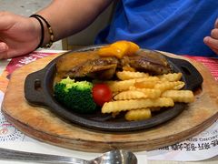 -香港新发烧腊茶餐厅(水围店)