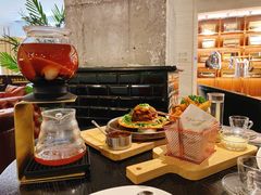 -Let'sBURGERplus·非常创意汉堡(三里屯店)