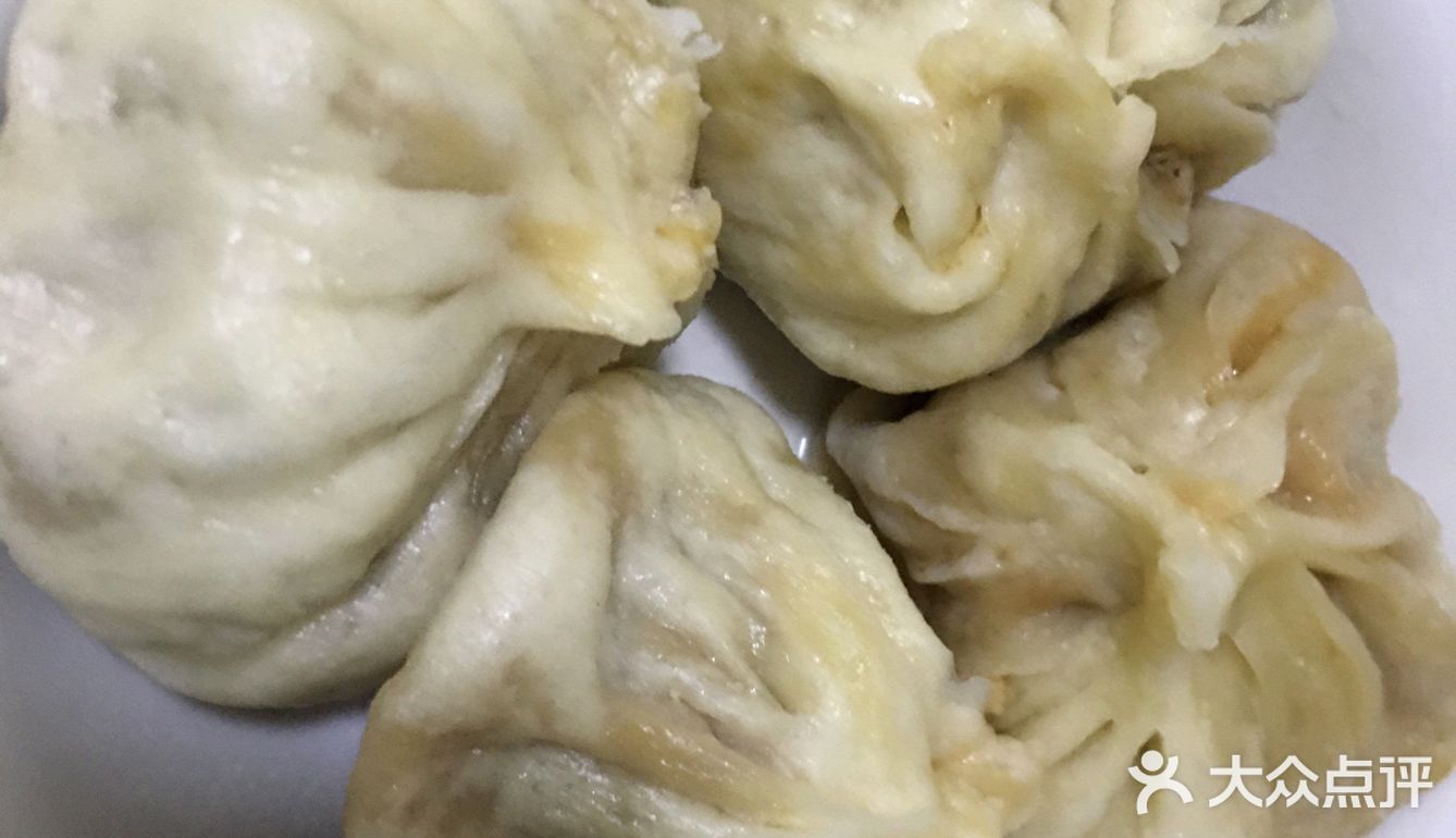 吃到了小时候西四包子铺的味道,包子皮还是那么薄