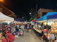 -周日夜市