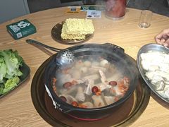 -花苑美食横琴生蚝火锅(拱北粤华路店)