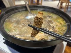 -乡土特色.冷锅鱼.牦牛肉汤锅