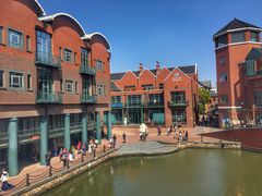 -钟书阁(松江泰晤士小镇店)