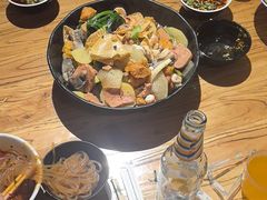 -万记麻辣烫国展总店