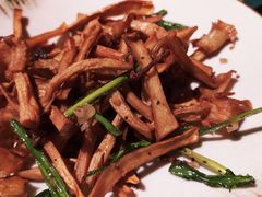 盐焗菌菇-丝路金桃·新疆菜(徐汇店)