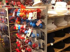 -名创优品(北京新中关购物中心地铁层店)