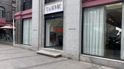 -SWANK SALON