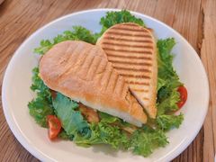 -六月花园咖啡馆(中关村东路店)