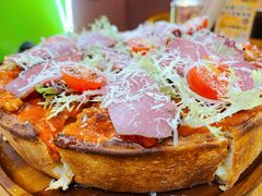 -Dragon Pizza•圆脸龙披萨·牛排餐厅