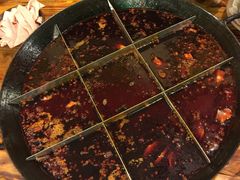 -岗上渣渣老火锅(两路口店)