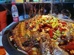 清江鱼-鸣记脆皮烤鱼·海鲜烤鱼(三八广场店)