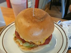 -Thanks美式餐厅(汉堡咖啡店)