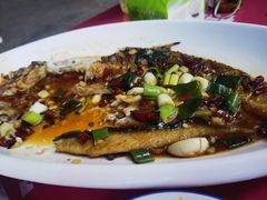 -丹水桥地锅鱼·翘嘴鲌·地方特色全鱼宴(丹江口大坝店)