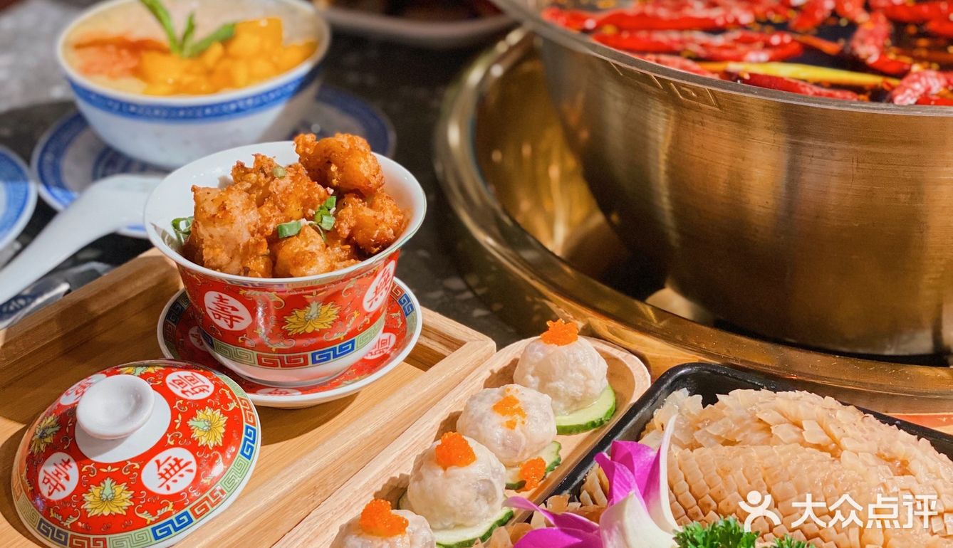 重庆探店｜大芊金串串家🍢的甜品是我的最爱了！🥤