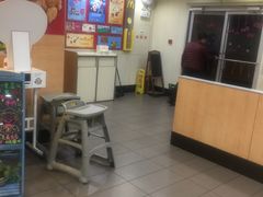 大堂-麦当劳(盐城世纪大道得来速店)