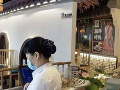 -荷塘秋月·本帮江浙菜(国权路店)