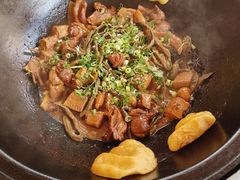 -山妹子铁锅炖