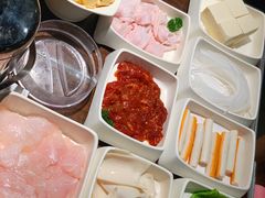 -海底捞火锅鲜切牛肉主题店(长寿路店)