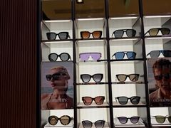 -LensCrafters亮视点(东方新天地店)