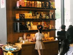 -星巴克臻选(莘庄仲盛店)