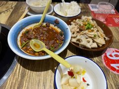 -冯烫烫跷脚牛肉·川菜小馆(武胜西街店)