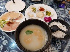 -桥香园过桥米线(国贸店)