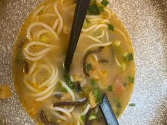 -蒙自源米线大王(江南西路店)