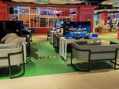 -VR+乐园·VR电竞·家庭亲子·密室逃脱·轰趴团建