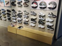 -斯凯奇(西安曲江大悦城店)