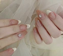 -悦指间美甲美睫