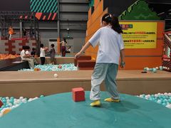-极限PLAY运动娱乐新世界·团建派对潮玩休闲馆·室内蹦极高空游乐园