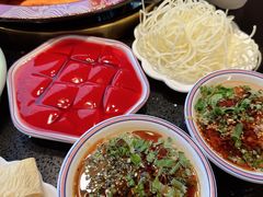 -三江两海老火锅(北京首店)