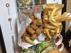 -The Habit Burger Grill 哈比特汉堡(复兴soho店)