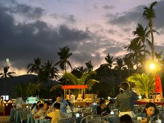 -亚龙湾希尔顿自助餐厅·海鲜·烧烤·沙滩BBQ·现场乐队