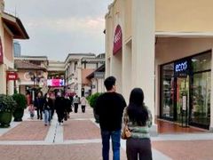 -佛罗伦萨小镇广佛名品奥特莱斯(疏港路店)