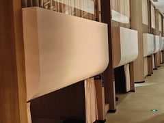 -涨巢·潮玩水疗局