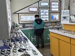 -美空眼镜·星趣控·新乐学·控优点合作店(周浦万达店)