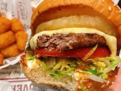 -The Habit Burger Grill 哈比特汉堡(复兴soho店)