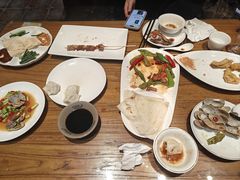 -泉畔人家·老济南经典鲁菜(大明湖店)