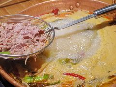 -洱火云南酸菜牛肉火锅(石景山当代商城店)