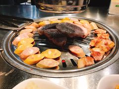 -韩聚屋韩国烤肉餐厅(新北万达店)