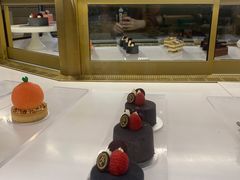 黑芝麻覆盆子蛋糕-PAUL LAFAYET 法式甜品(港汇广场店)