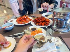-飨食汇全日制餐厅·昆山皇冠假日酒店(九方店)