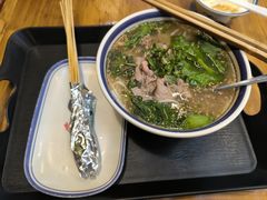 -云阿蛮云南生烫牛肉米线(奉贤路店)