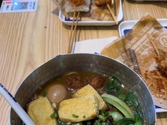 -魔都三兄弟酸辣粉·蘸卤炸串(虹桥万科店)