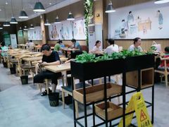 大堂-三好食堂(煎饺·馄饨·肉饼米线·盛世广场店)